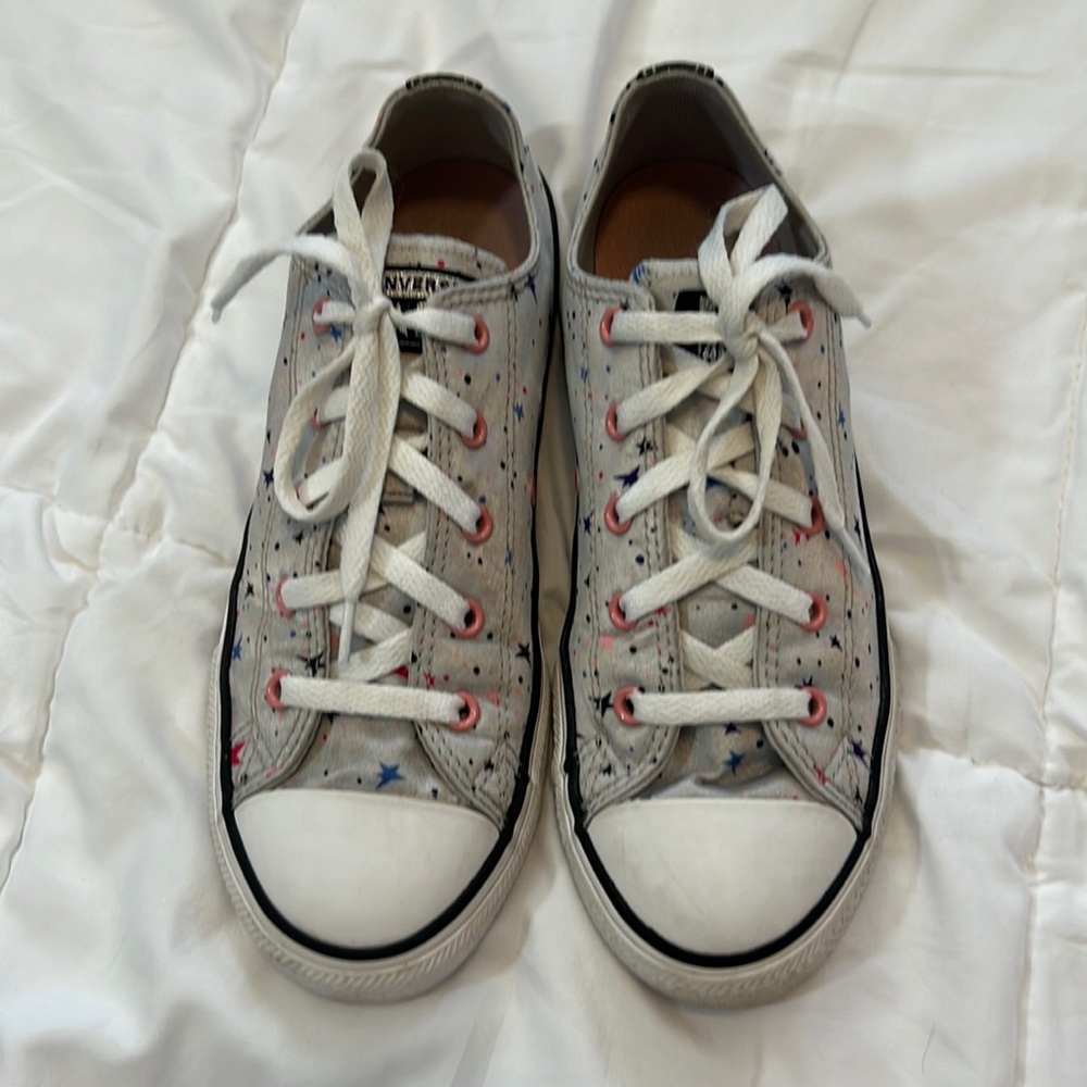 Youth Size 4 Silver Star Print Converse